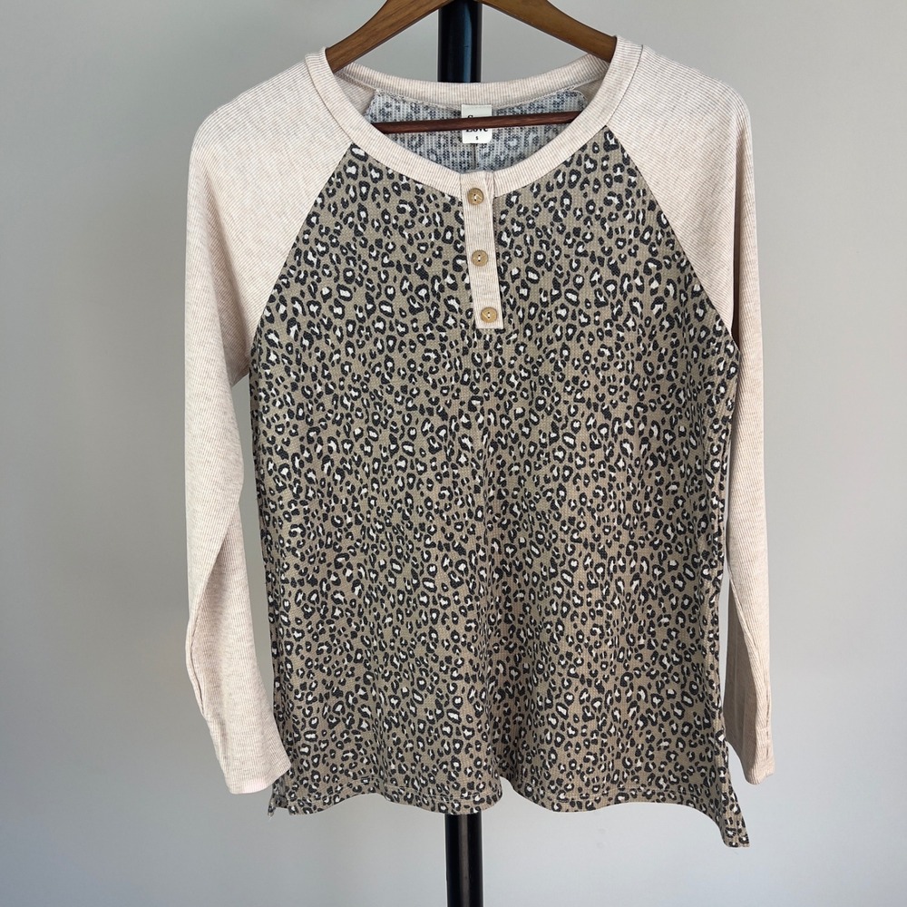 Sew In Love Leopard Print Henley Top Raglan Small Tan Black Waffle Knit Shirt